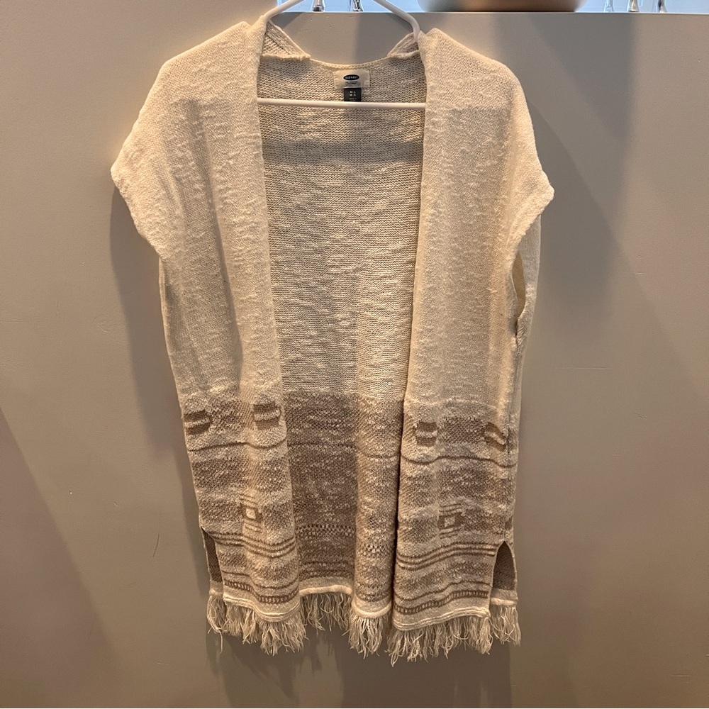 Old Navy boho sleeveless cardigan with fringe detail